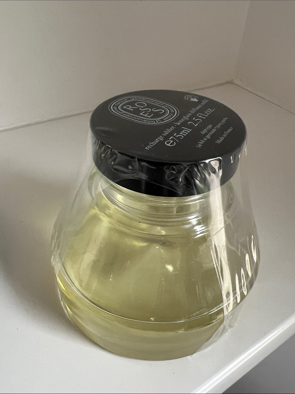 Diptyque Roses Hourglass diffuser  with Diffuser Refill - Picture 3 of 4